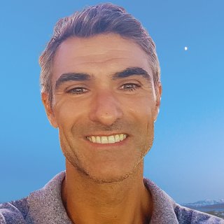 Portrait photo of Filipe Cunha
